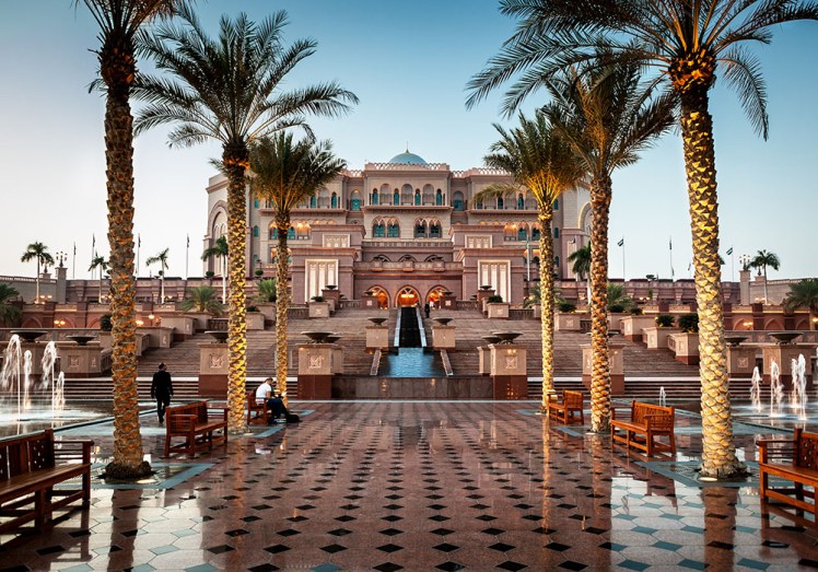 emirates-palace-luxurious-hotels.jpg